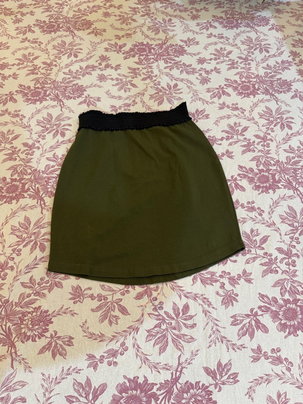 Kensie Olive Green A-Line mini Skirt with Black Waistband